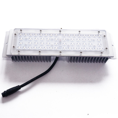 satın al SMD 3030 Led Lens Modülü, 56 in 1 Led Sokak Işık Lens Optik sınıf PC Çevrimiçi üretim