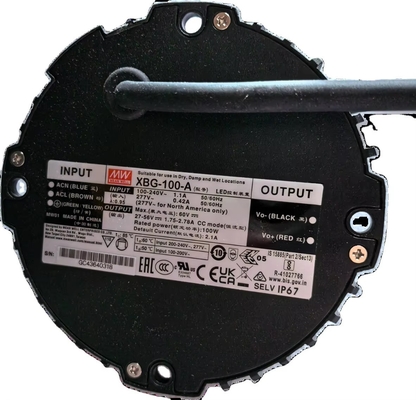 XBG-100 LED Sürücü 100W Sabit Güç 27-56V DC Çıkış Voltajı LED Sahne Nokta Körfezi Işıklandırması için