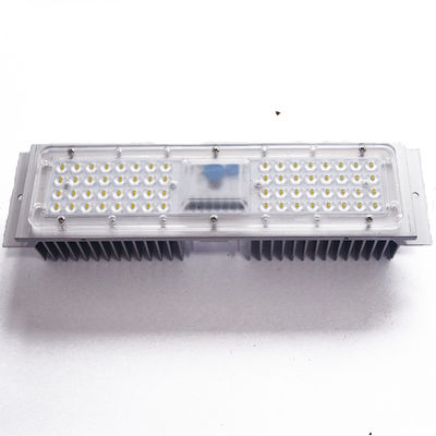 AC 220V SMD 3030 LED Sokak Işığı Bileşenleri Optik PC Lens ve Isı Lavabu ile
